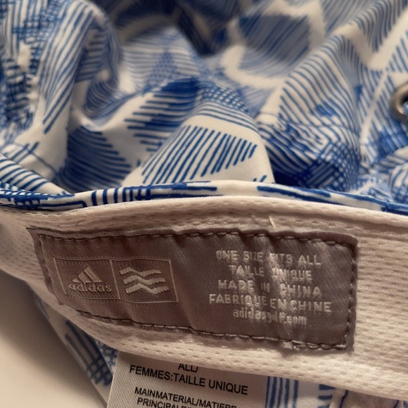 Women’s Adidas baseball Cap - Picture 3 of 5